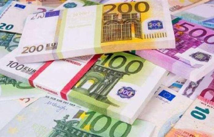 سعر اليورو أمام الجنيه المصري في تعاملات اليوم الإثنين 29-4-2024